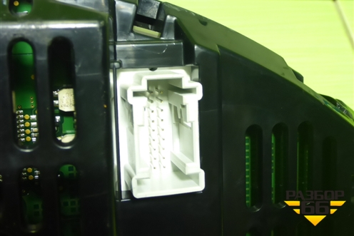 Щиток приборов (правый руль) (A2129009604) для Mercedes Benz E-Klass C207 (купе) с 2009г (Е Купе)