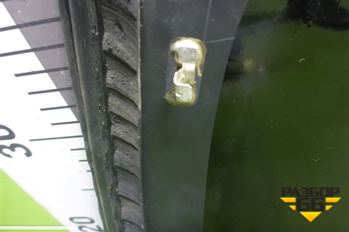 Стекло глухое левое для Toyota Land Cruiser (200) с 2008г (Ленд Крузер)