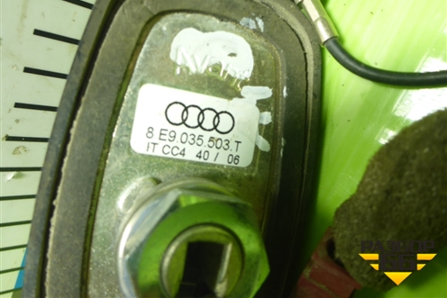 Антенна на крышу (8E9035503T) для Audi A4 (В7) с 2004-2009г (А4)