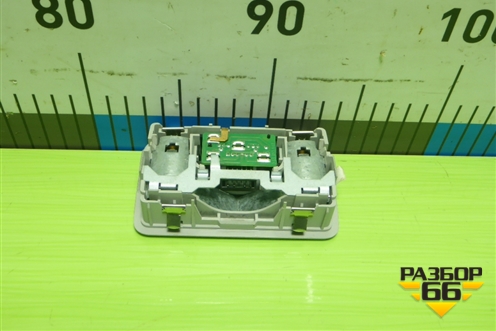 Плафон салонный (4B9947123) для Audi A4 (В6) с 2000-2006г (А4)