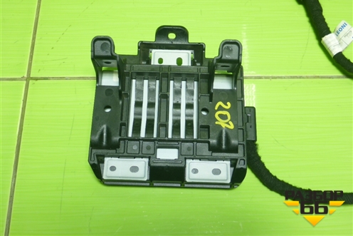 Блок электронный (мультимедийный интерфейс) (A2049000300) для Mercedes Benz C-Klass W204 с 2007-2014г (Ц)