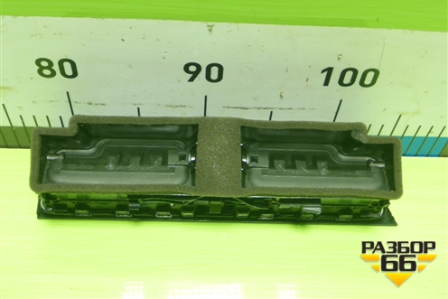 Дефлектор воздушный центральный (8T2820951C) для Audi A4 (В8) с 2007-2015г (А4)