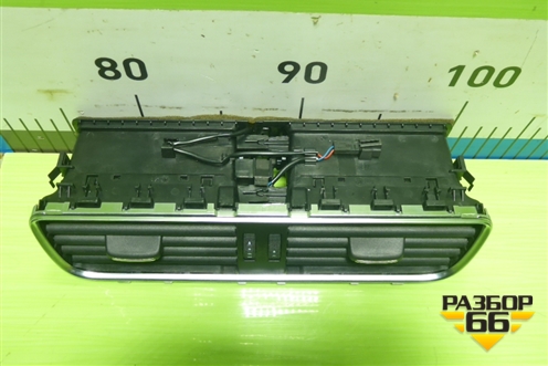 Дефлектор воздушный центральный (8T2820951C) для Audi A4 (В8) с 2007-2015г (А4)