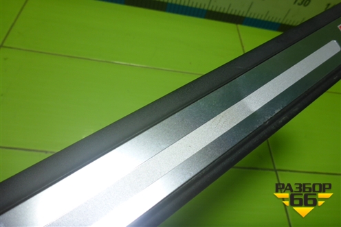 Накладка порога внутренняя переднего левого (S-line) (8K0853373) для Audi A4 (В8) с 2007-2015г (А4)