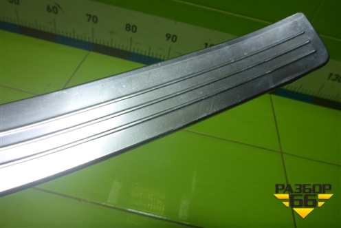 Накладка порога внутренняя заднего правого (в проём) (A2046800235) для Mercedes Benz C-Klass W204 с 2007-2014г (Ц)