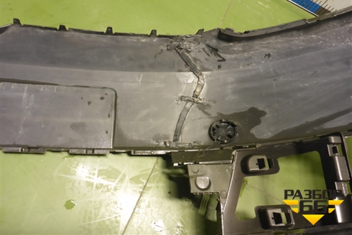 Бампер передний (1T0807221) для Volkswagen Touran с 2010-2016г (Тоуран)