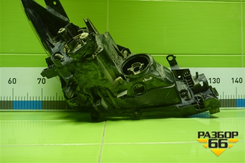 Фара левая (до 2016г галоген) (BHR151040) для Mazda Mazda 3 (BM) с 2013-2019г