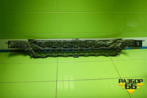 Решетка в передний бампер центральная (Cross) (8450031001) для VAZ Vesta/Веста с 2015г