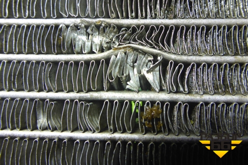 Радиатор охлаждения дополнительный (17118655757) для BMW X5 G05 с 2018г (Х5 Г05)