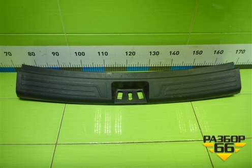 Обшивка багажника на заднюю панель (857712Y000) для Hyundai ix 35 с 2010г (Ай икс 35)