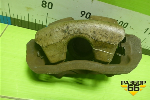 Суппорт передний правый для Mercedes Benz C-Klass W204 с 2007-2014г (Ц)