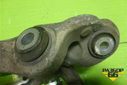 Кулак задний правый (A2043570405) для Mercedes Benz C-Klass W204 с 2007-2014г (Ц)