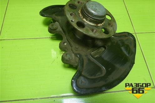 Кулак поворотный передний правый для Mercedes Benz E-Klass C207 (купе) с 2009г (Е Купе)