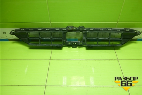 Решетка в передний бампер центральная (602003019AA) для Jaecoo J8 c 2024г (Джей8)