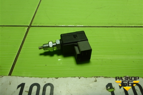 Датчик включения стопсигнала для Hyundai ix 35 с 2010г (Ай икс 35)