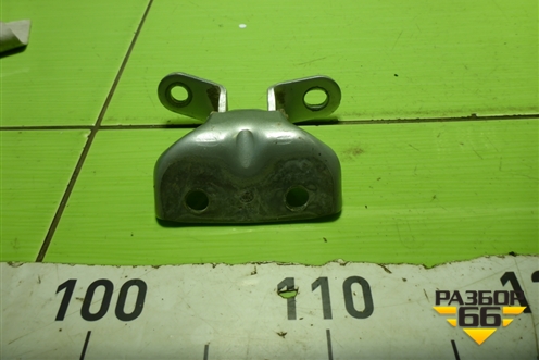 Петля двери задней правой верхняя для Hyundai ix 35 с 2010г (Ай икс 35)