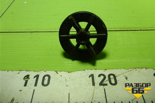 Болт крепления запасного колеса для Hyundai ix 35 с 2010г (Ай икс 35)