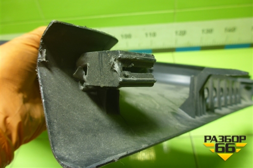 Обшивка стойки центральная нижняя правая (8E0867240A) для Audi A4 (В7) с 2004-2009г (А4)