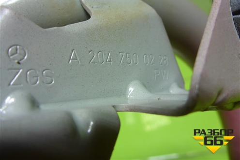 Петля крышки багажника правая (A2047500228) для Mercedes Benz C-Klass W204 с 2007-2014г (Ц)