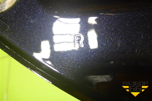 Петля крышки багажника правая (3C8827302A) для Volkswagen Passat-CC с 2008г (Пассат ЦЦ)