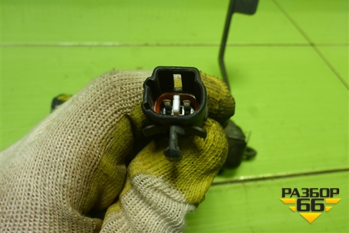 Замок капота (5351002560) для Toyota Corolla (E18) с 2012-2019г (Королла 180)