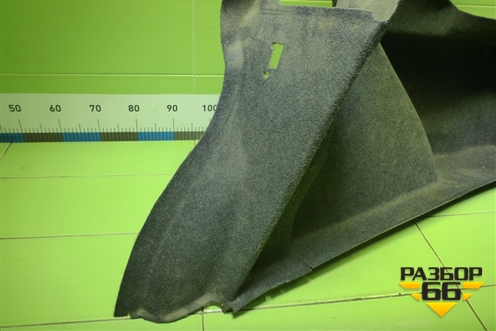 Обшивка багажника правая (седан) (8200128702) для Renault Megane 2 с 2002-2009г (Меган)