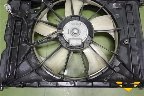 Вентилятор охлаждения радиатора (TG1002233033) для Toyota Corolla (E18) с 2012-2019г (Королла 180)