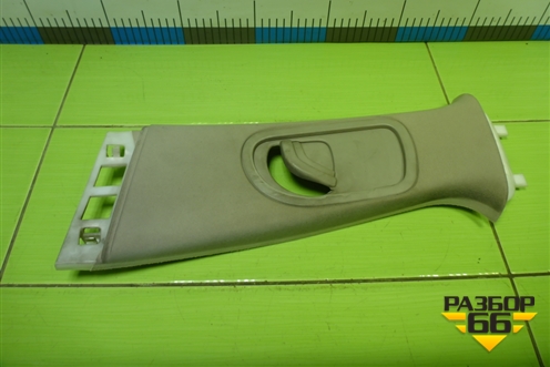 Обшивка стойки центральная верхняя левая (8200034957) для Renault Megane 2 с 2002-2009г (Меган)