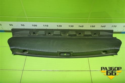 Обшивка багажника на заднюю панель (8200128740) для Renault Megane 2 с 2002-2009г (Меган)