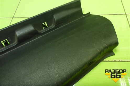 Обшивка багажника на заднюю панель (8200128740) для Renault Megane 2 с 2002-2009г (Меган)