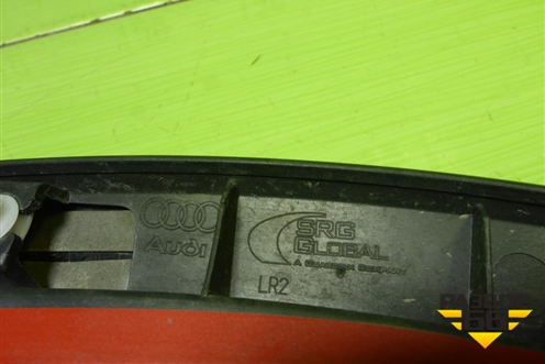 Накладка переднего крыла правого (8U0853718C) для Audi Q3 с 2011-2018г (Ку 3)