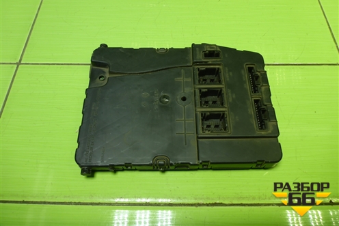 Блок комфорта (8200525384) для Renault Megane 2 с 2002-2009г (Меган)