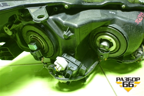 Фара левая (до 2016г галоген) (8115002E70) для Toyota Corolla (E18) с 2012-2019г (Королла 180)