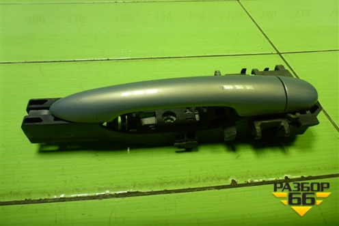 Ручка наружная двери задней левой (8200028464) для Renault Megane 2 с 2002-2009г (Меган)