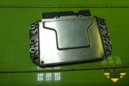 Блок управления двигателем (1.6л K4MW761 АКПП) (8200528372) для Renault Megane 2 с 2002-2009г (Меган)