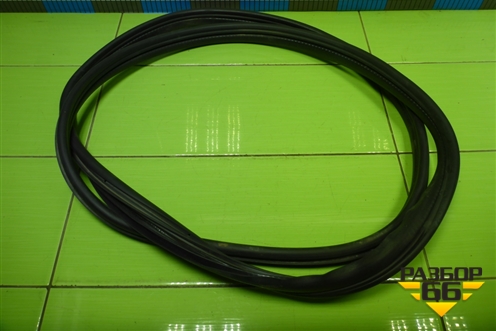 Уплотнитель двери задней левой (седан) для Renault Megane 2 с 2002-2009г (Меган)