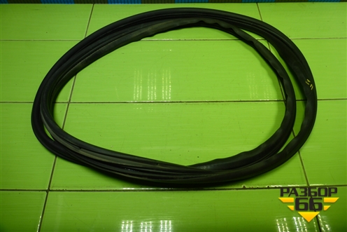 Уплотнитель двери задней правой (седан) для Renault Megane 2 с 2002-2009г (Меган)