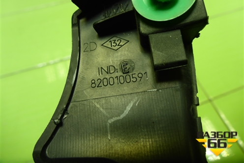 Молдинг лобового стекла правый (нижний) (8200100591) для Renault Megane 2 с 2002-2009г (Меган)