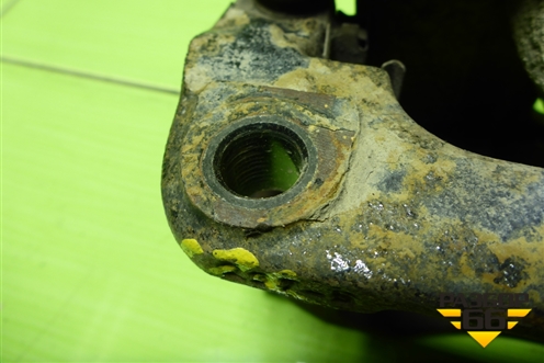 Суппорт передний левый для Renault Megane 2 с 2002-2009г (Меган)