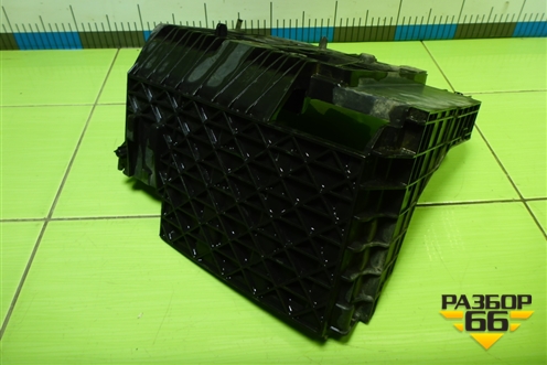 Площадка под аккумулятор (8200467409) для Renault Megane 2 с 2002-2009г (Меган)