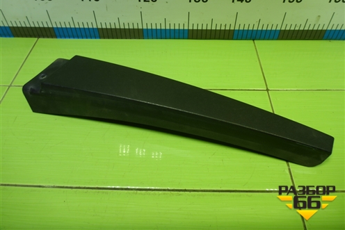 Накладка стойки (центральной правой) (8200073436) для Renault Megane 2 с 2002-2009г (Меган)