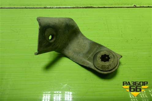 Кронштейн радиатора (8200765568) для Renault Logan с 2004-2015г (Логан)