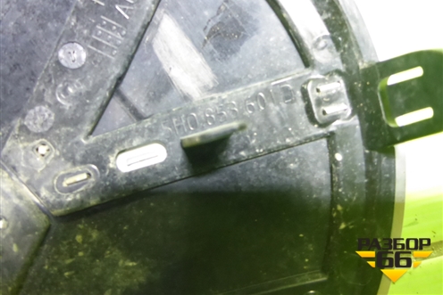 Эмблема в решетку радиатора (5H0853601) для Volkswagen Polo с 2020г (Поло)