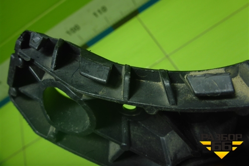 Кронштейн переднего бампера левый (3C8807183A) для Volkswagen Passat-CC с 2008г (Пассат ЦЦ)