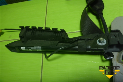 Ремень безопасности передний правый с пиропатроном (5ти дверный кузов) (13297101) для Opel Astra J с 2009г (Астра Джей)