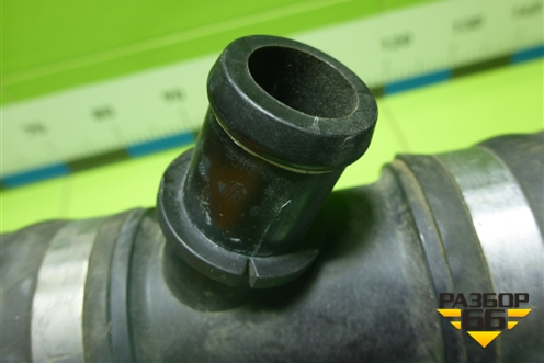 Патрубок системы охлаждения (нижний на радиатор) (A2045010282) для Mercedes Benz C-Klass W204 с 2007-2014г (Ц)