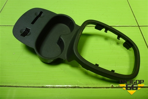 Накладка внутренняя (на консоль) (13205815) для Opel Corsa D с 2006-2014г (Корса Д)