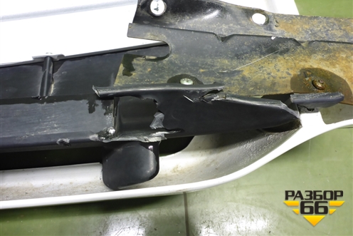 Угол кабины левый (64315301037000) для MAZ 5440