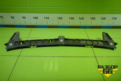 Кронштейн заднего бампера центральный (13179908) для Opel Corsa D с 2006-2014г (Корса Д)