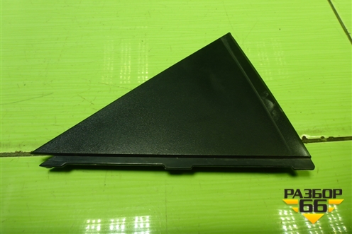 Накладка двери задней правой уголок (838402S000) для Hyundai ix 35 с 2010г (Ай икс 35)